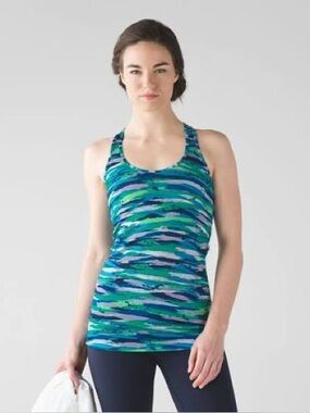 EUC - Lululemon Cool Racerback tank - Blue Green camo print